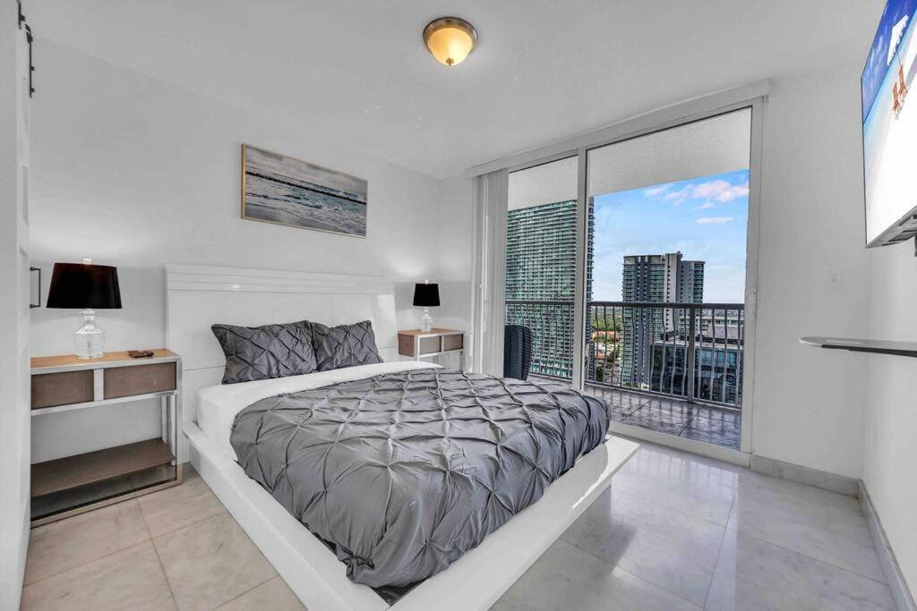 Iconic High Floor 3 Bedrooms In The Heart Of Miami Luaran gambar