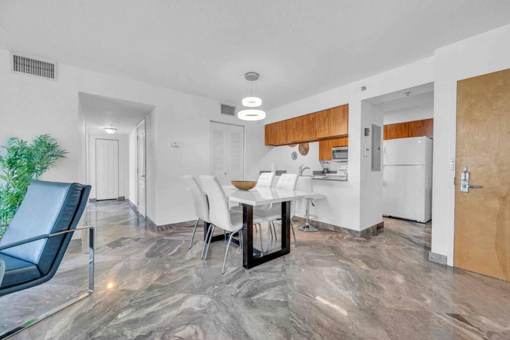 Iconic High Floor 3 Bedrooms In The Heart Of Miami Luaran gambar